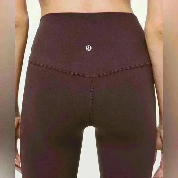 Lululemon Align Crop *21"
Plum Shadow size 4 - Picture 5 of 11